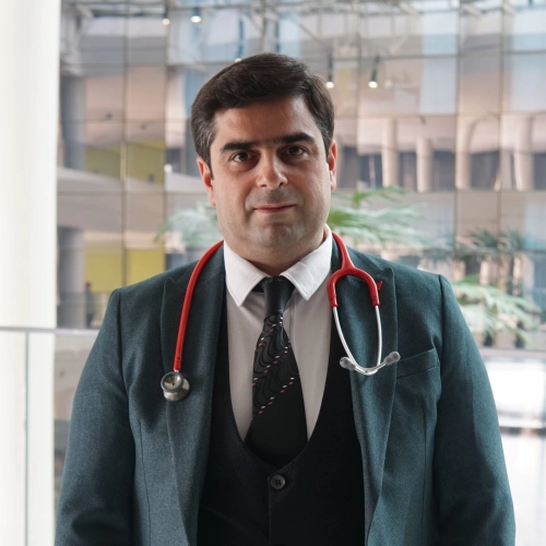 UZMAN DOKTOR KAMİL ŞARİFOV