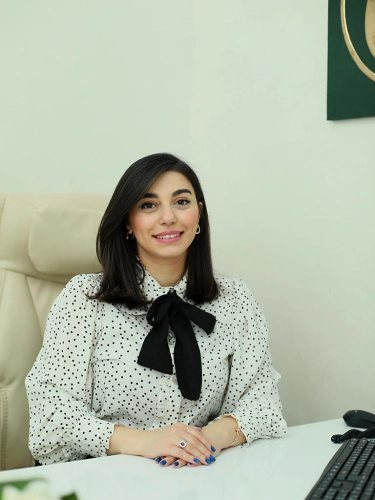 UZMAN DOKTOR LEYLA İBRAHİMLİ