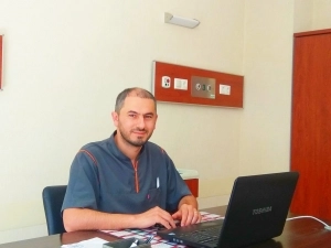 DR. ELŞƏN QARAYEV