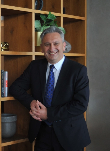 PROF. DR. MUSTAFA ÖZDOĞAN