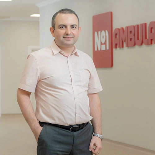UZMAN DOKTOR ANAR ƏLİYEV